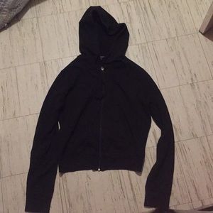 Black crop hoodie